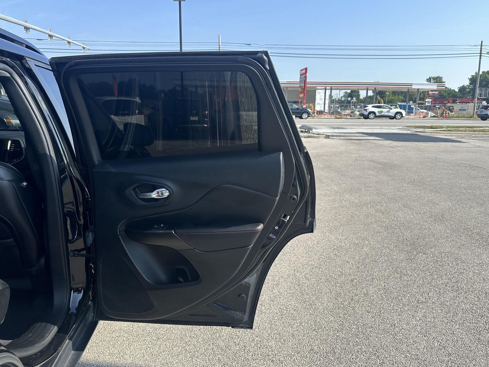 2022 Jeep Cherokee Trailhawk
