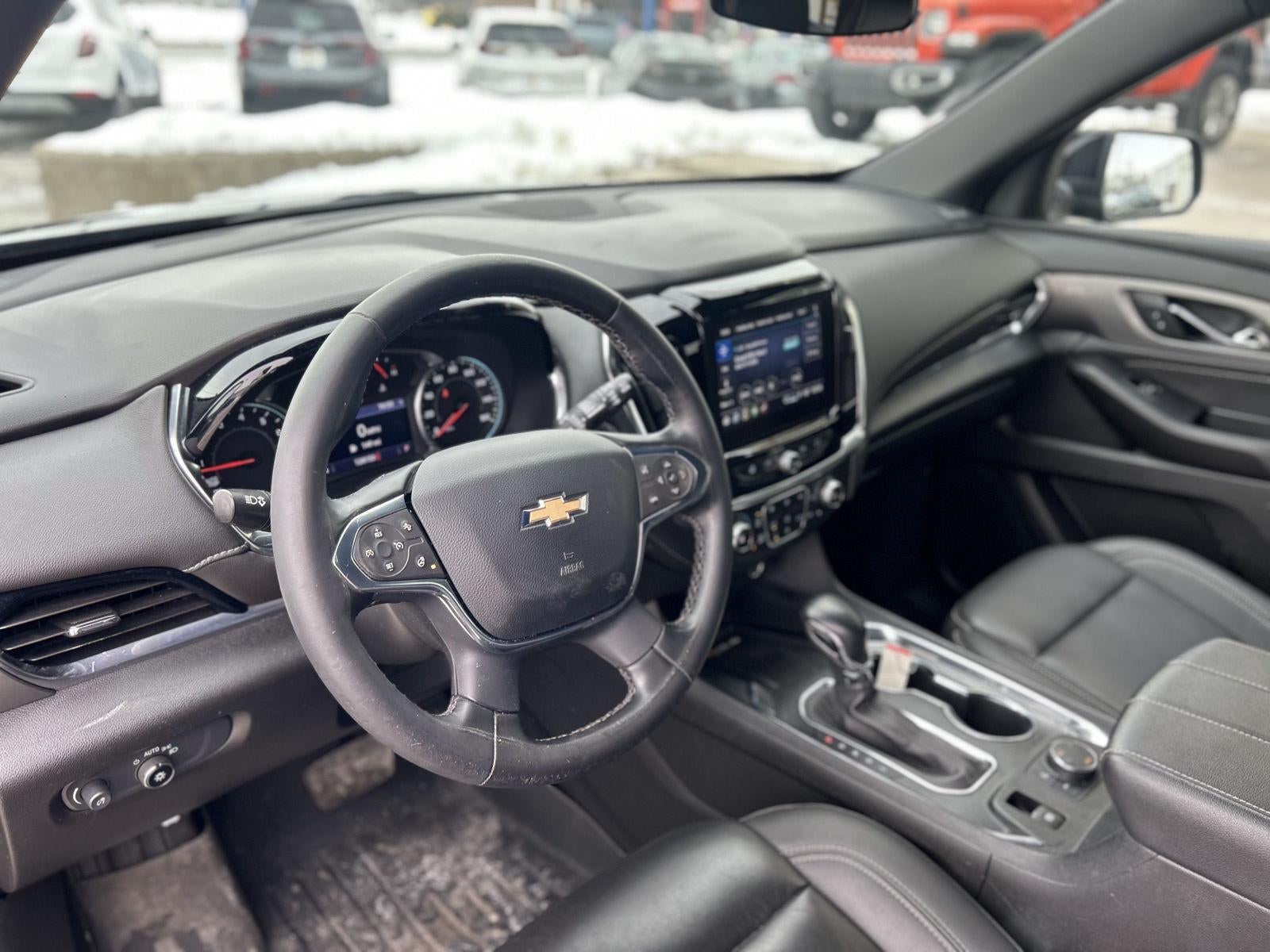 2023 Chevrolet Traverse LT Leather