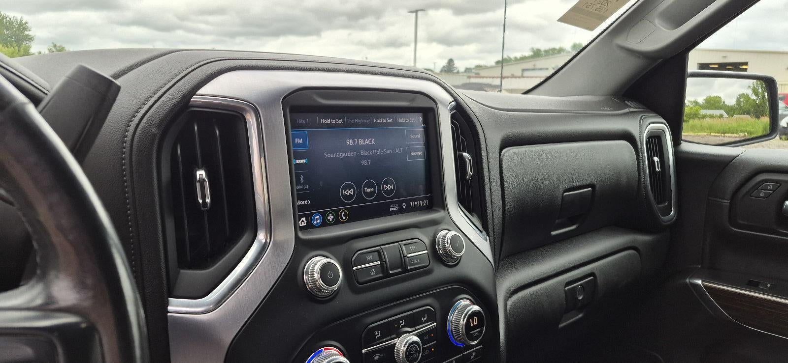 2021 GMC SIERRA 1500 4WD DOUBLE CAB 147 SLE
