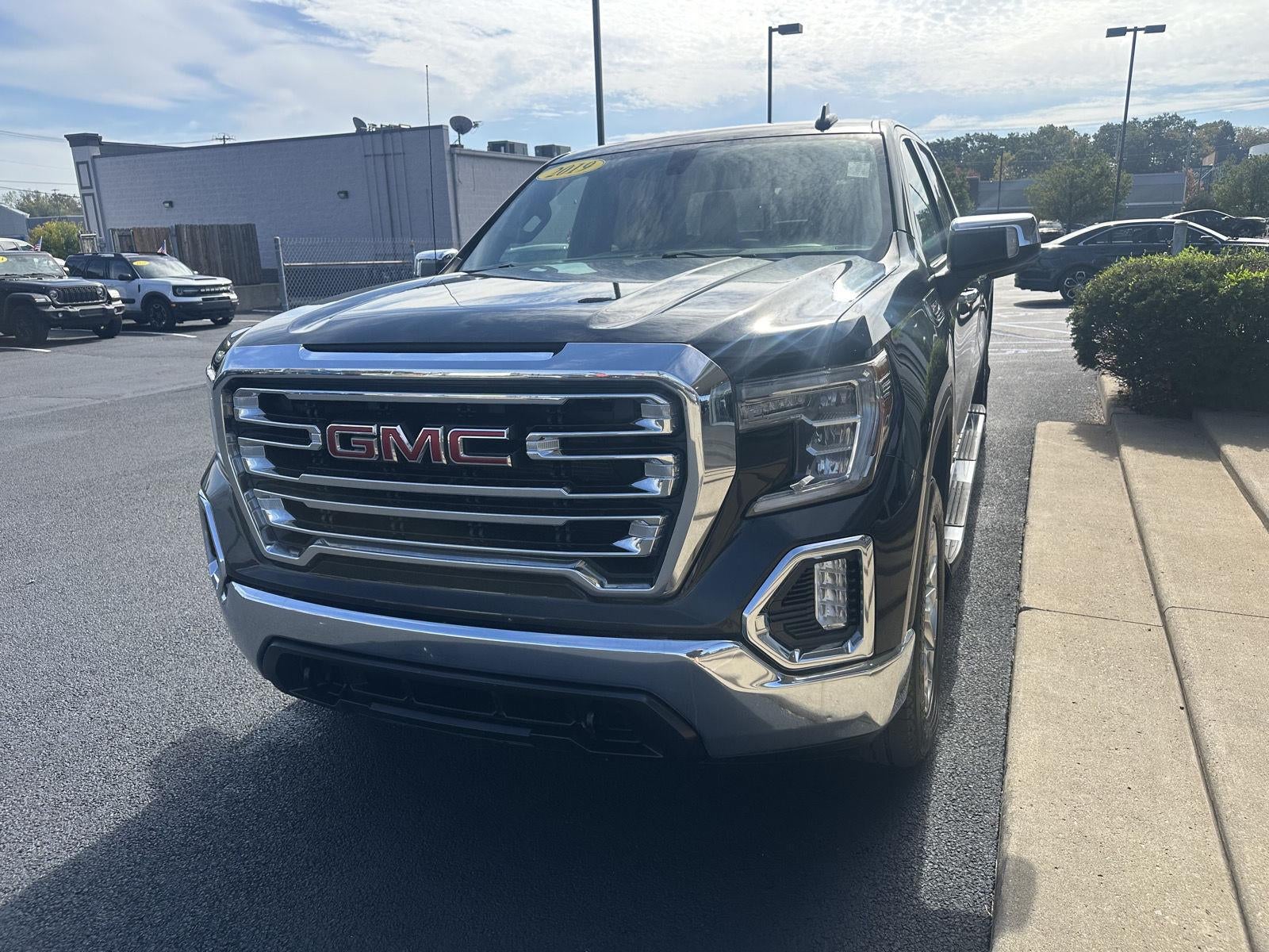2019 GMC Sierra 1500 SLT