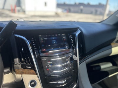 2018 Cadillac Escalade Luxury
