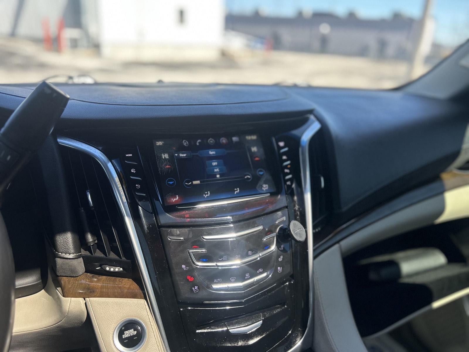 2018 Cadillac Escalade Luxury