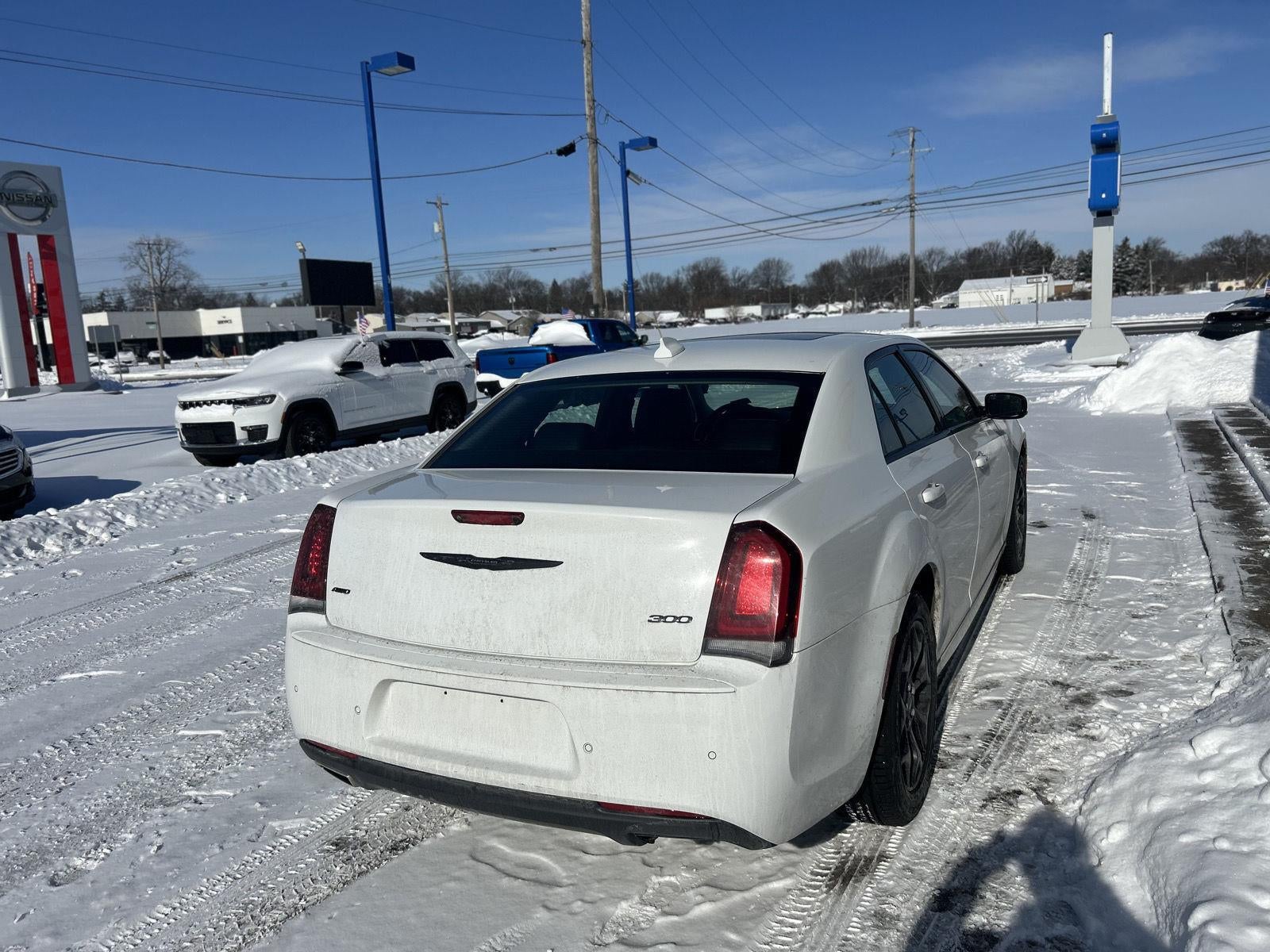 2023 Chrysler 300 300 Touring L