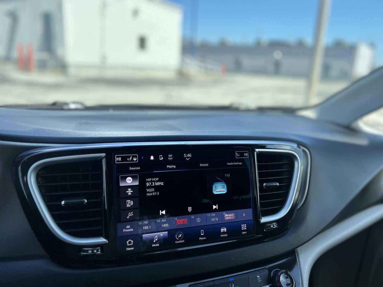 2022 Chrysler Pacifica Touring L