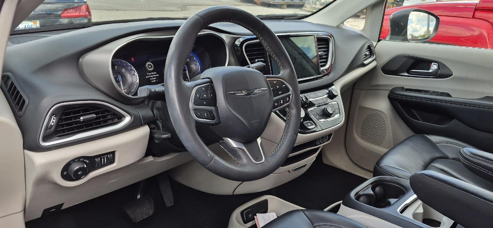 2023 Chrysler Pacifica Touring L
