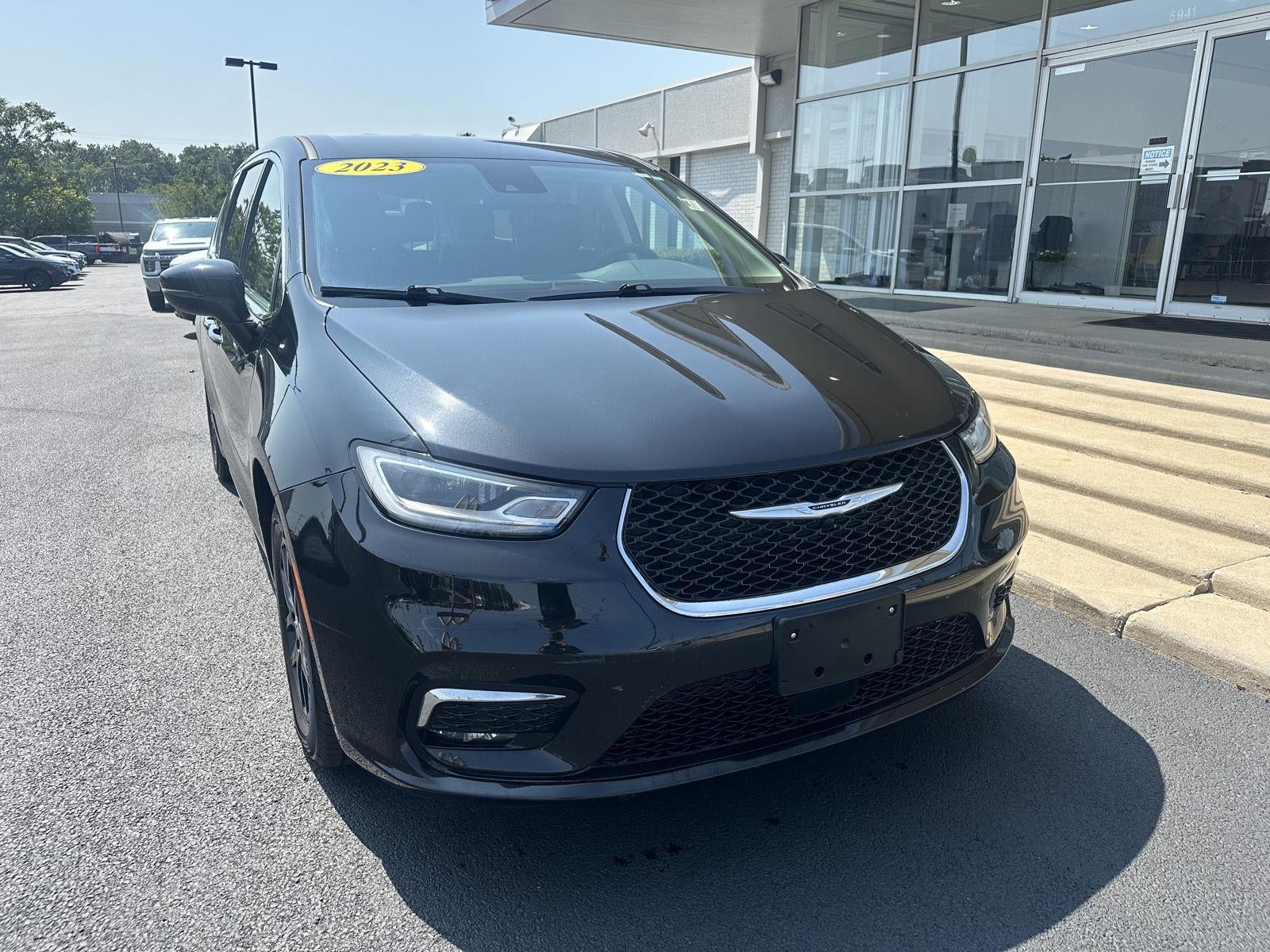 2023 Chrysler Pacifica Touring L