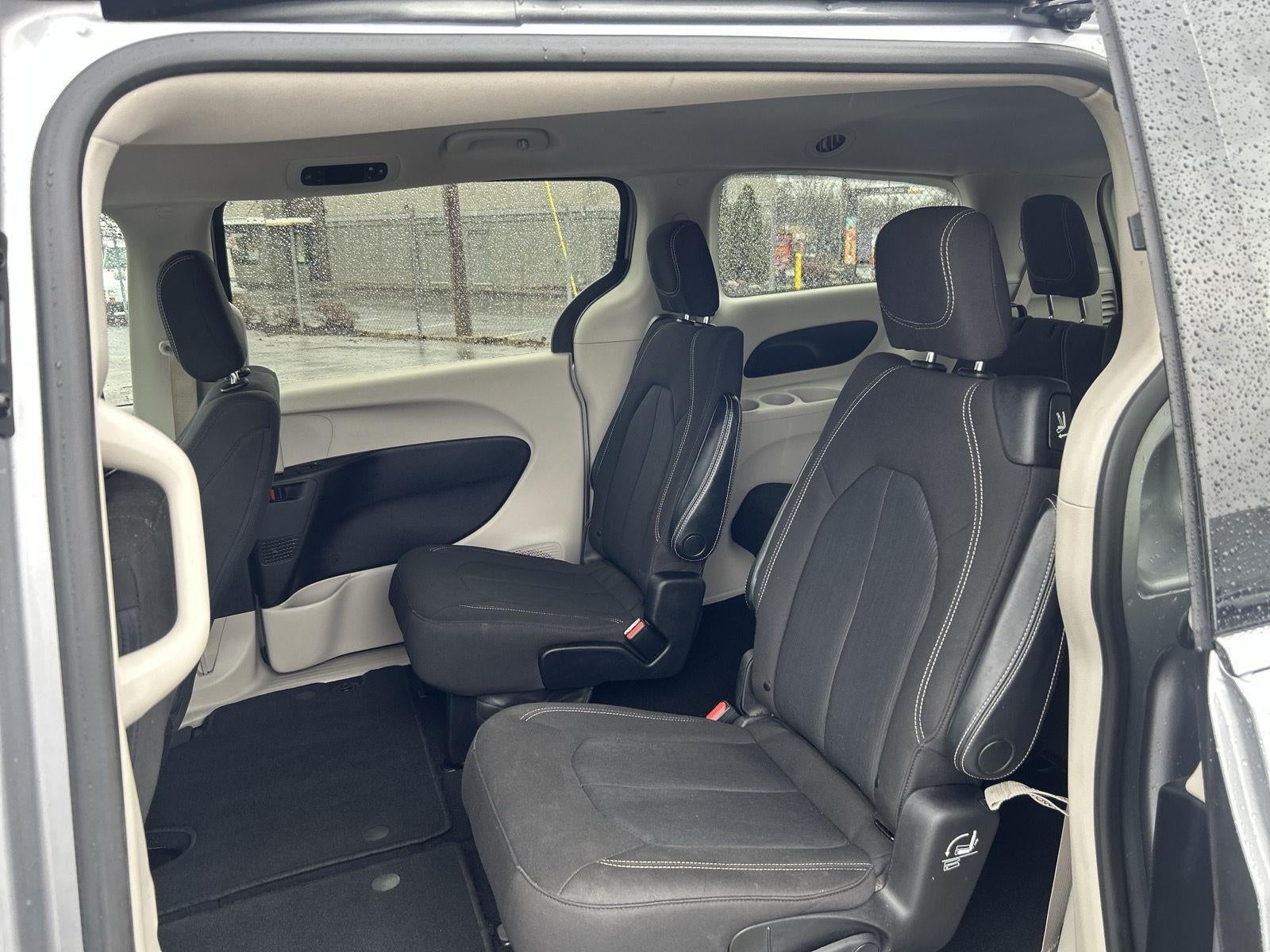 2020 Chrysler Voyager LX