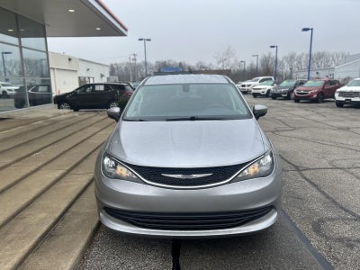 2020 Chrysler Voyager LX