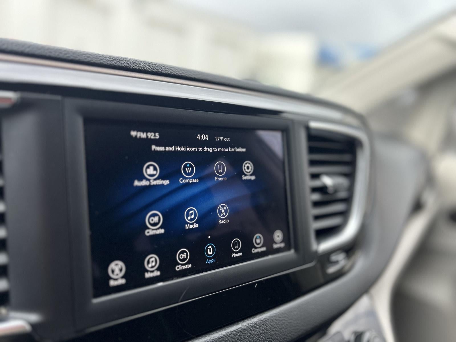 2020 Chrysler Voyager LX