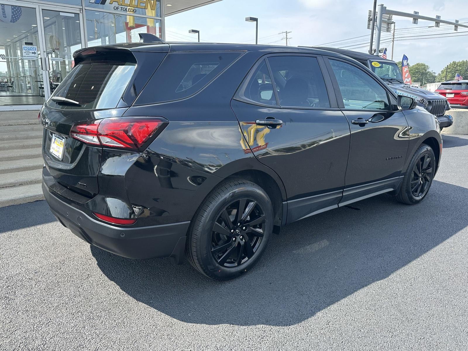 2023 Chevrolet Equinox LS