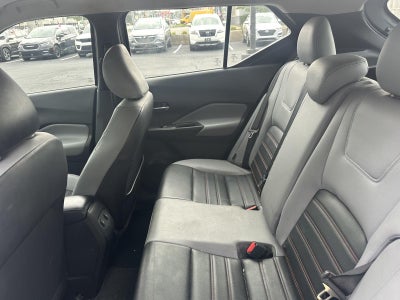 2022 Nissan Kicks SR