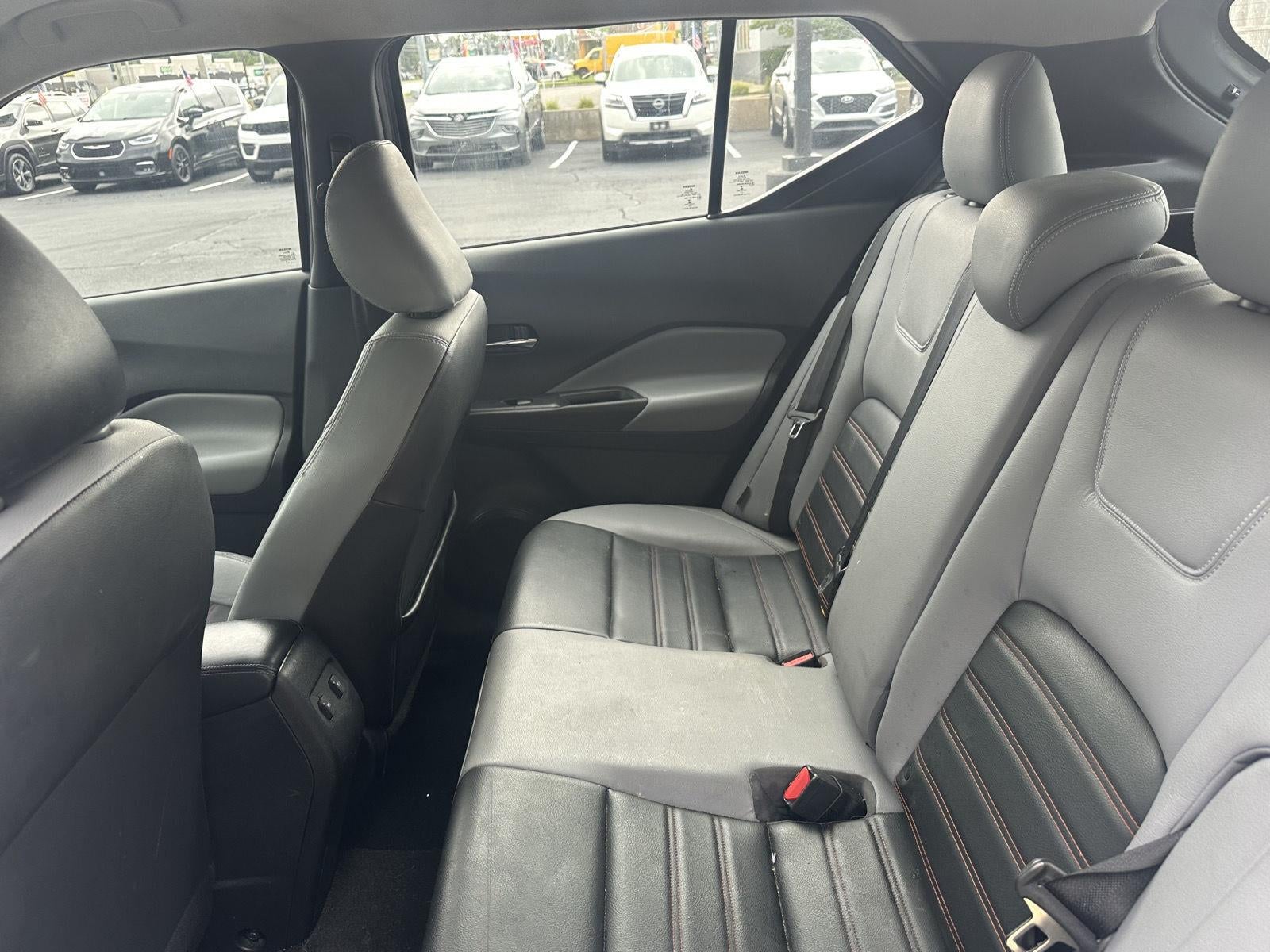 2022 Nissan Kicks SR
