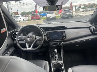 2022 Nissan Kicks SR