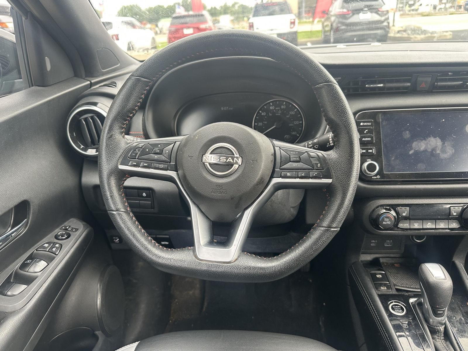 2022 Nissan Kicks SR