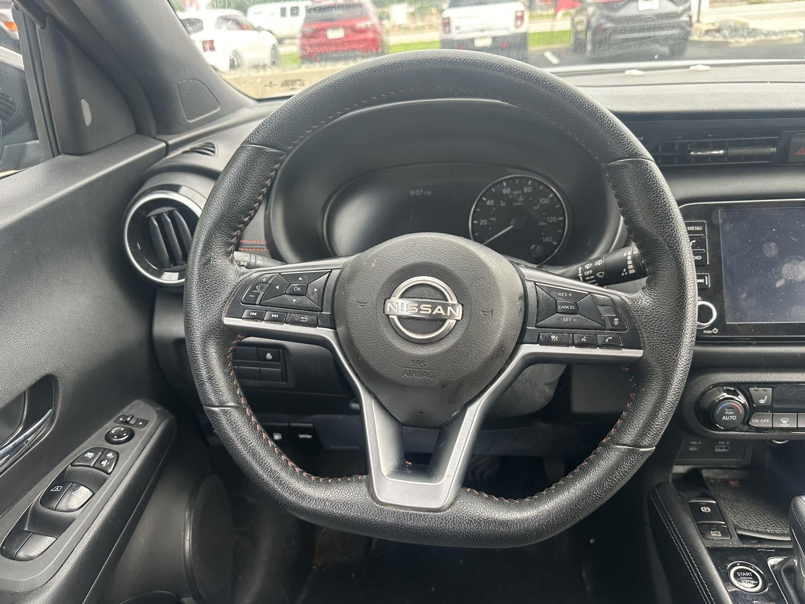 2022 Nissan Kicks SR