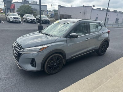 2022 Nissan Kicks SR