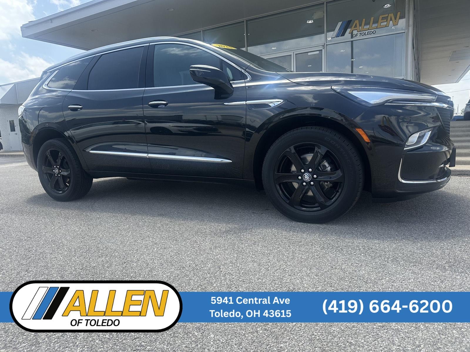 2023 Buick Enclave Essence