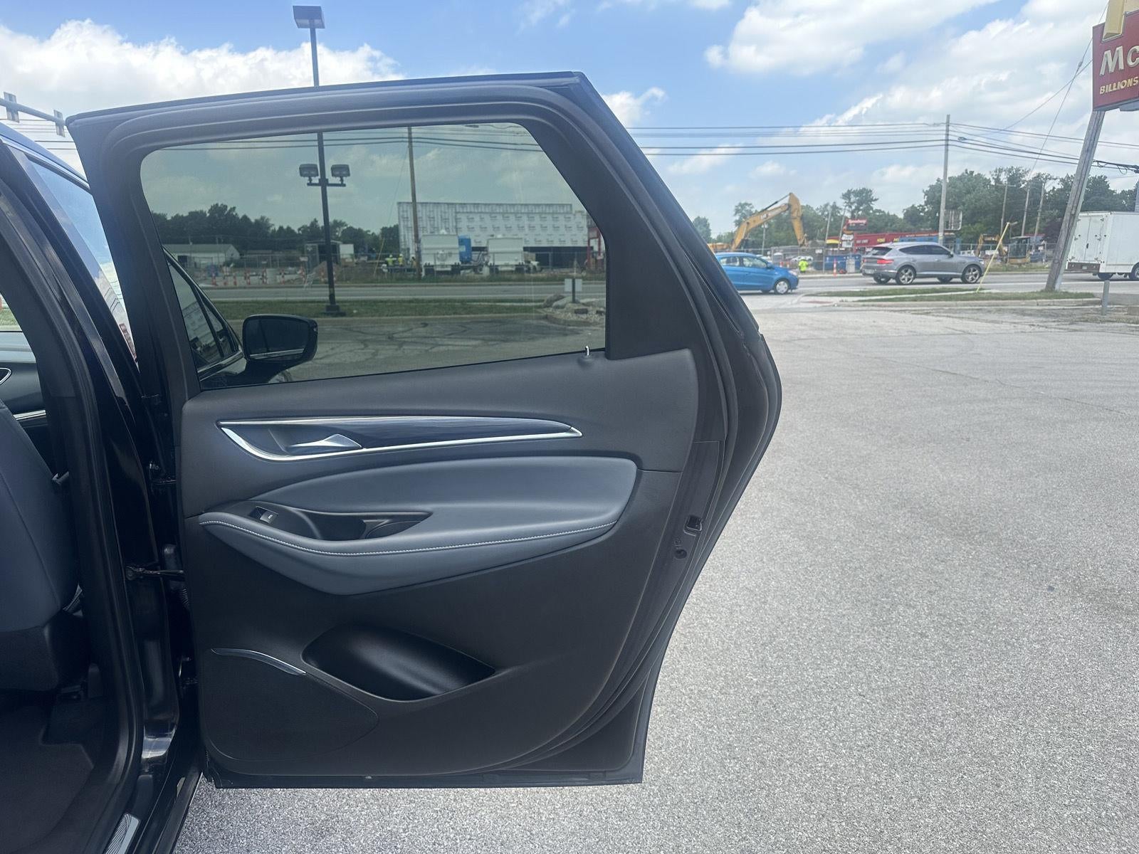 2023 Buick Enclave Essence