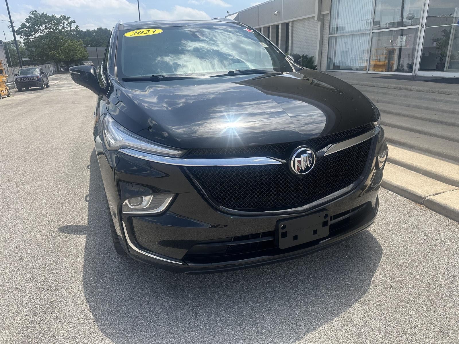 2023 Buick Enclave Essence