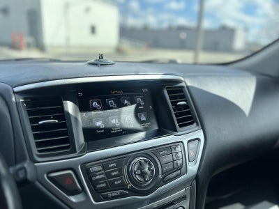 2019 Nissan Pathfinder SL