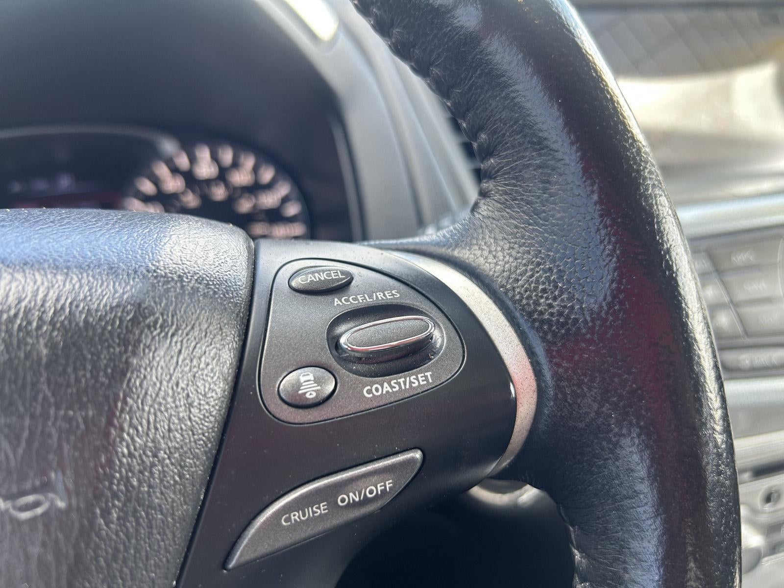 2019 Nissan Pathfinder SL