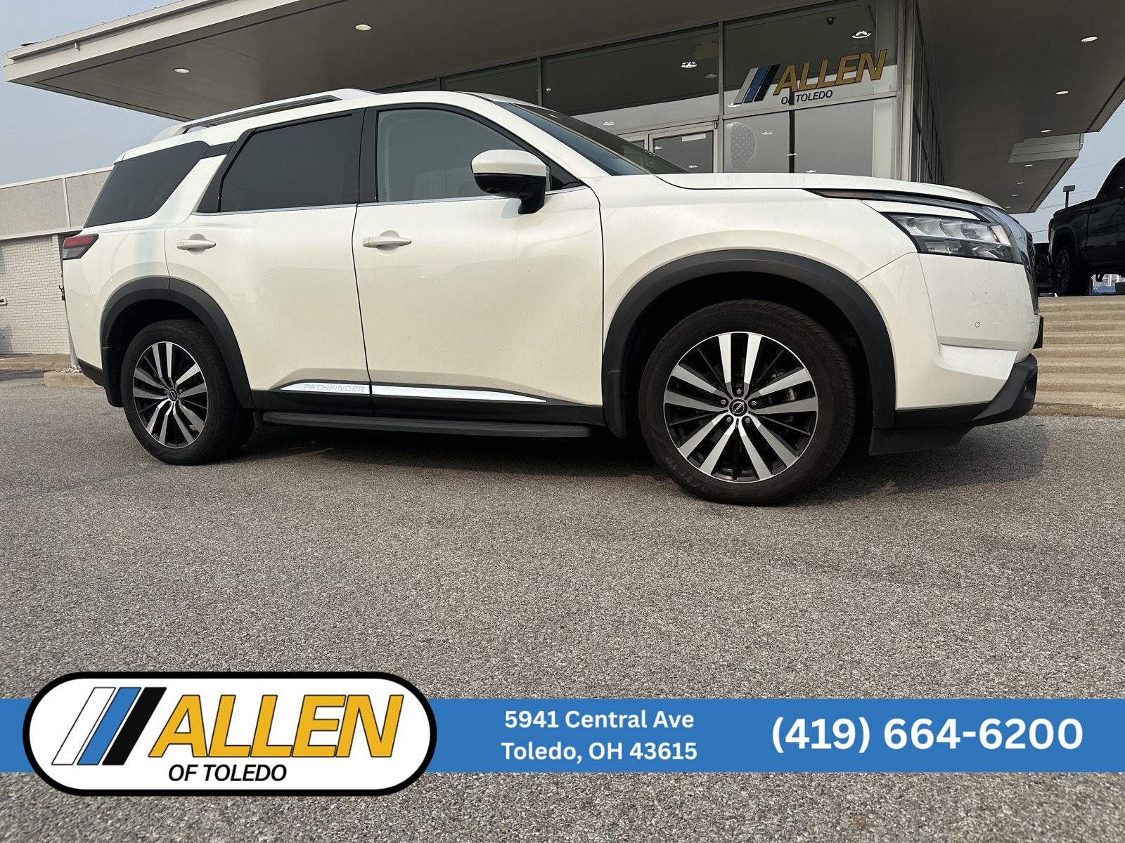 2023 Nissan Pathfinder Platinum