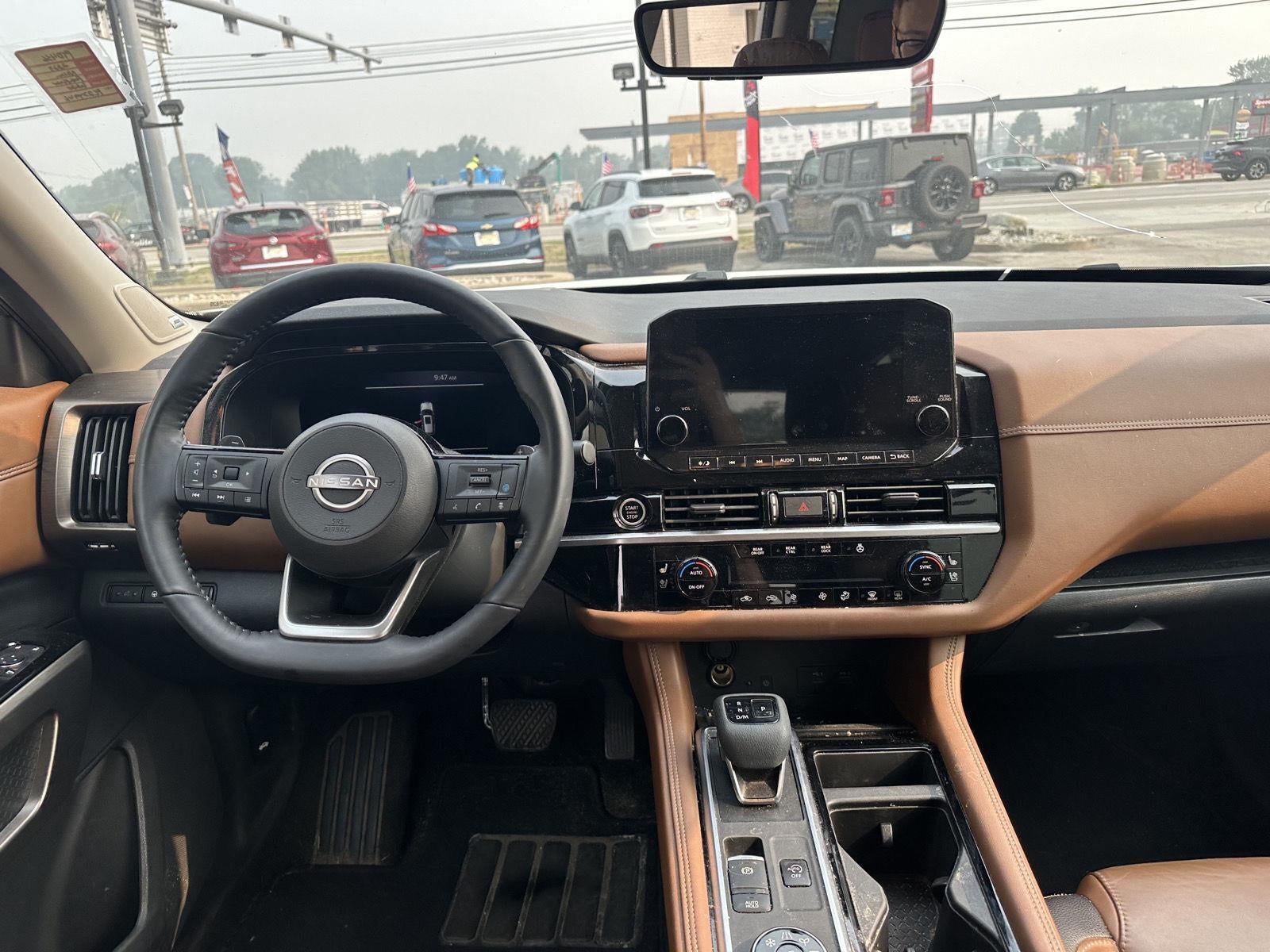 2023 Nissan Pathfinder Platinum