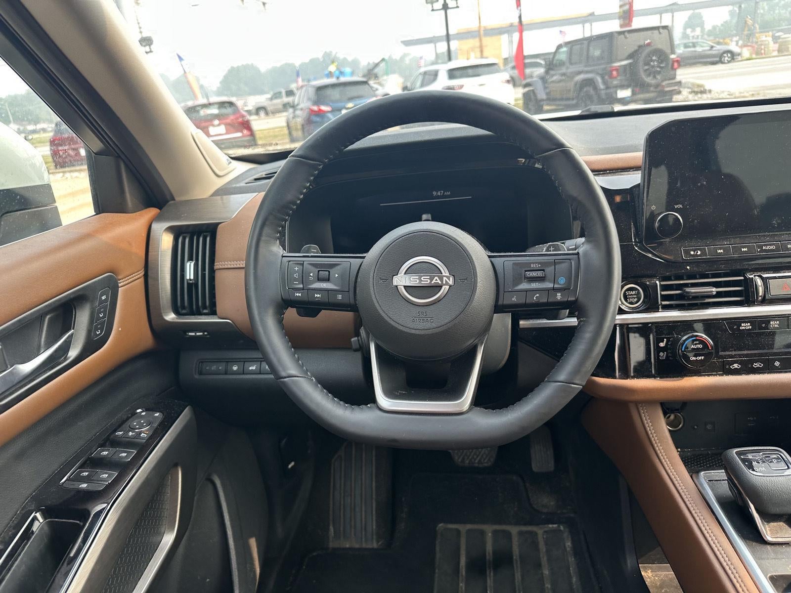 2023 Nissan Pathfinder Platinum