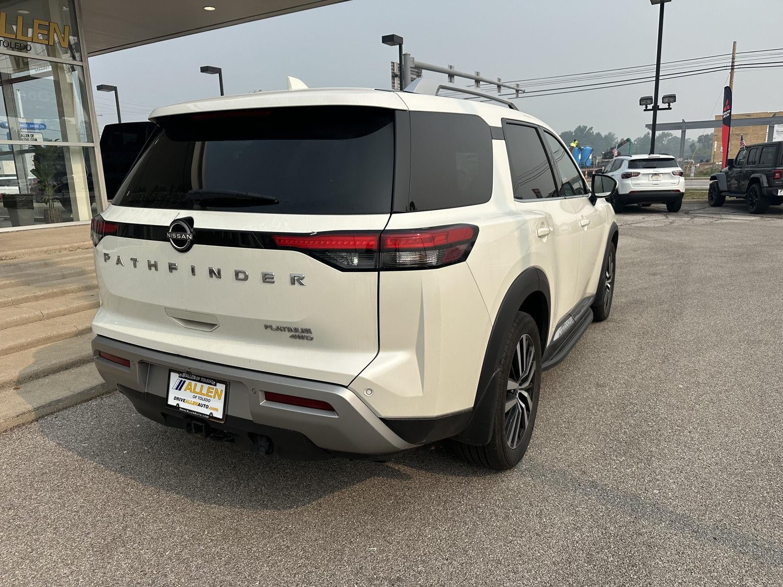 2023 Nissan Pathfinder Platinum