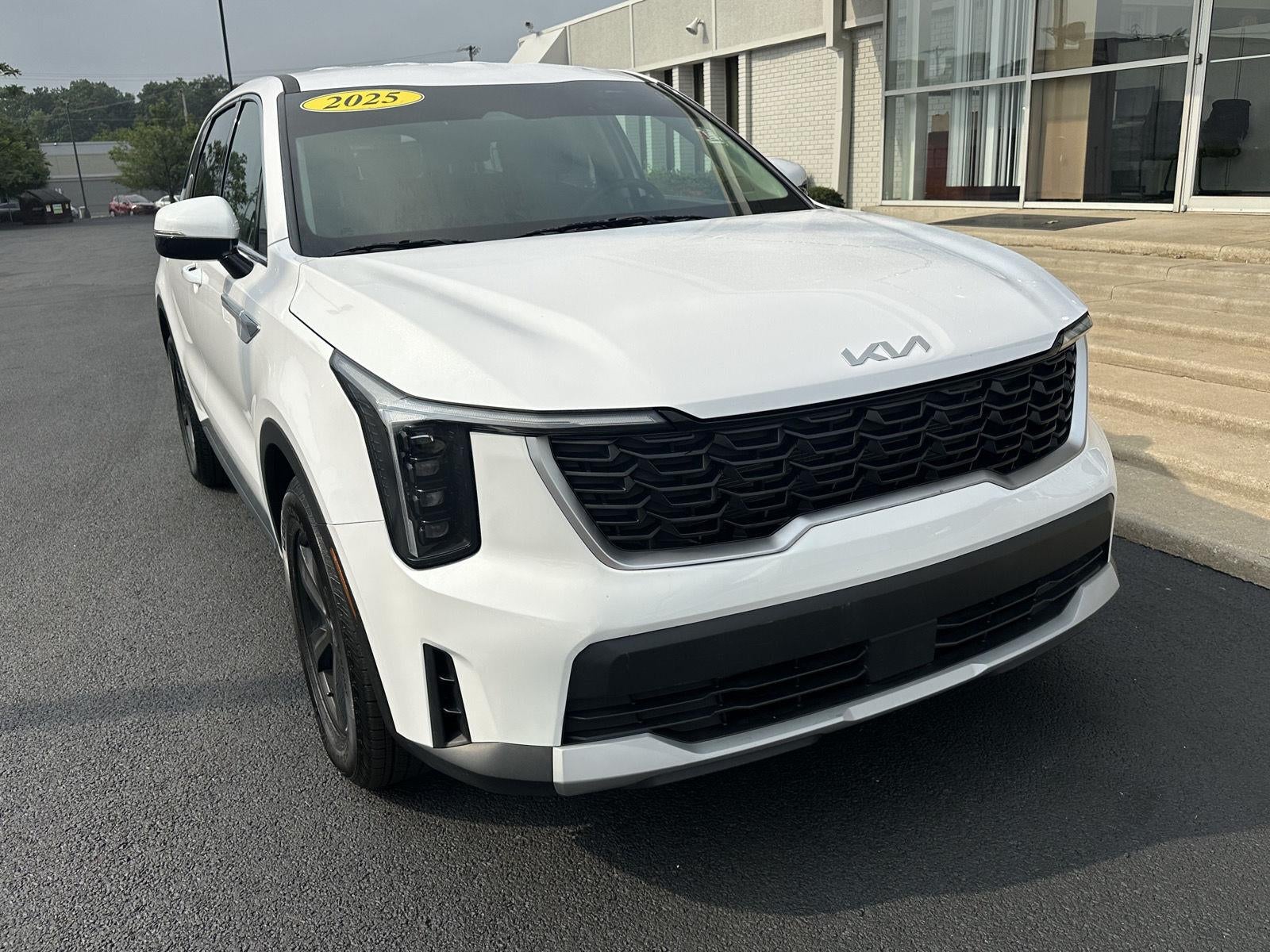 2025 Kia Sorento LX