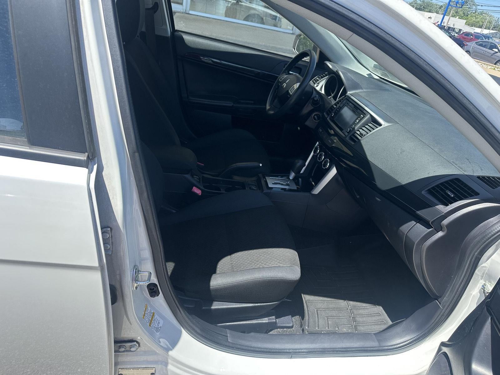 2016 Mitsubishi Lancer SE