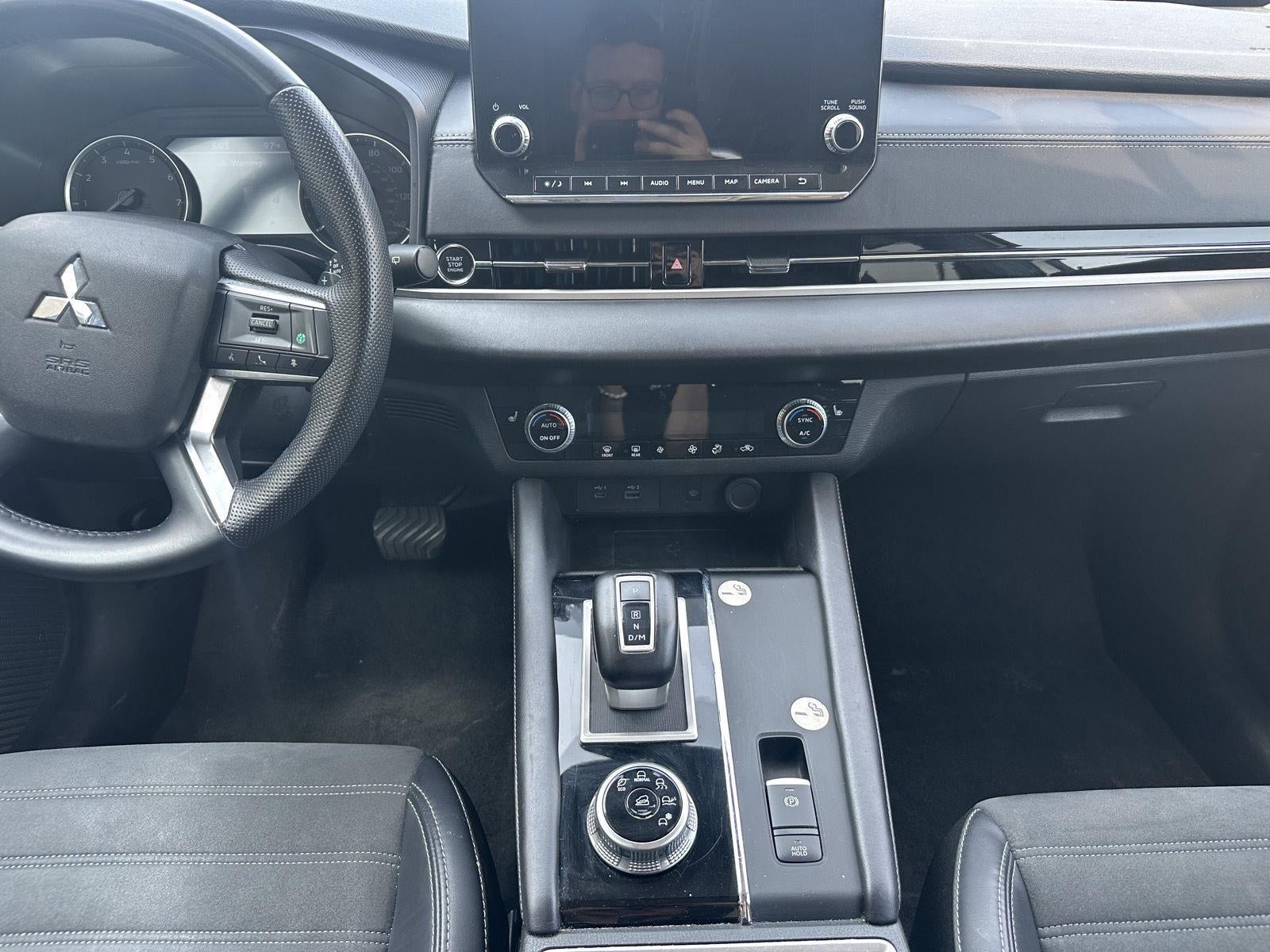 2024 Mitsubishi OUTLANDER SE FWD