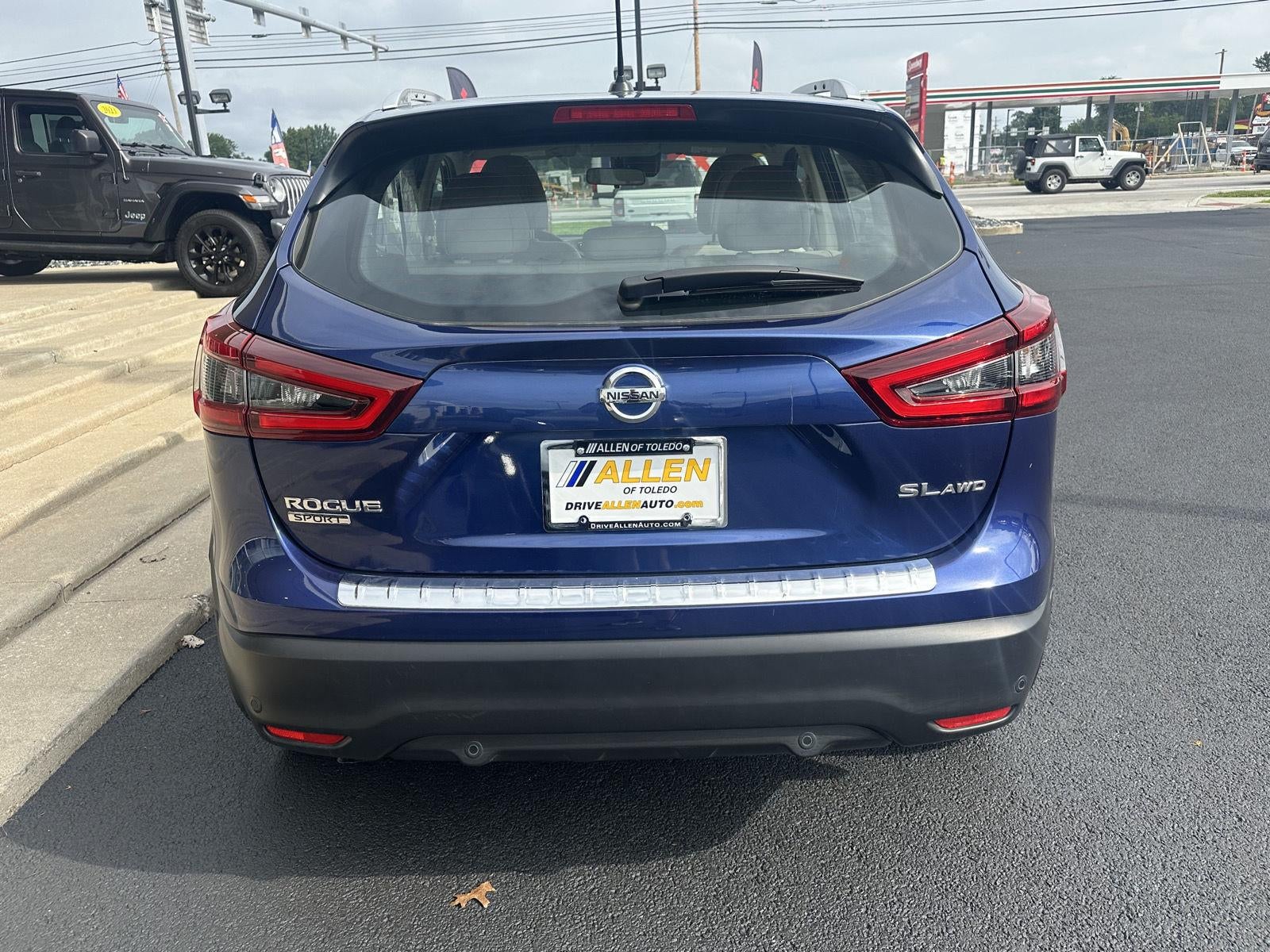 2022 Nissan Rogue Sport SL