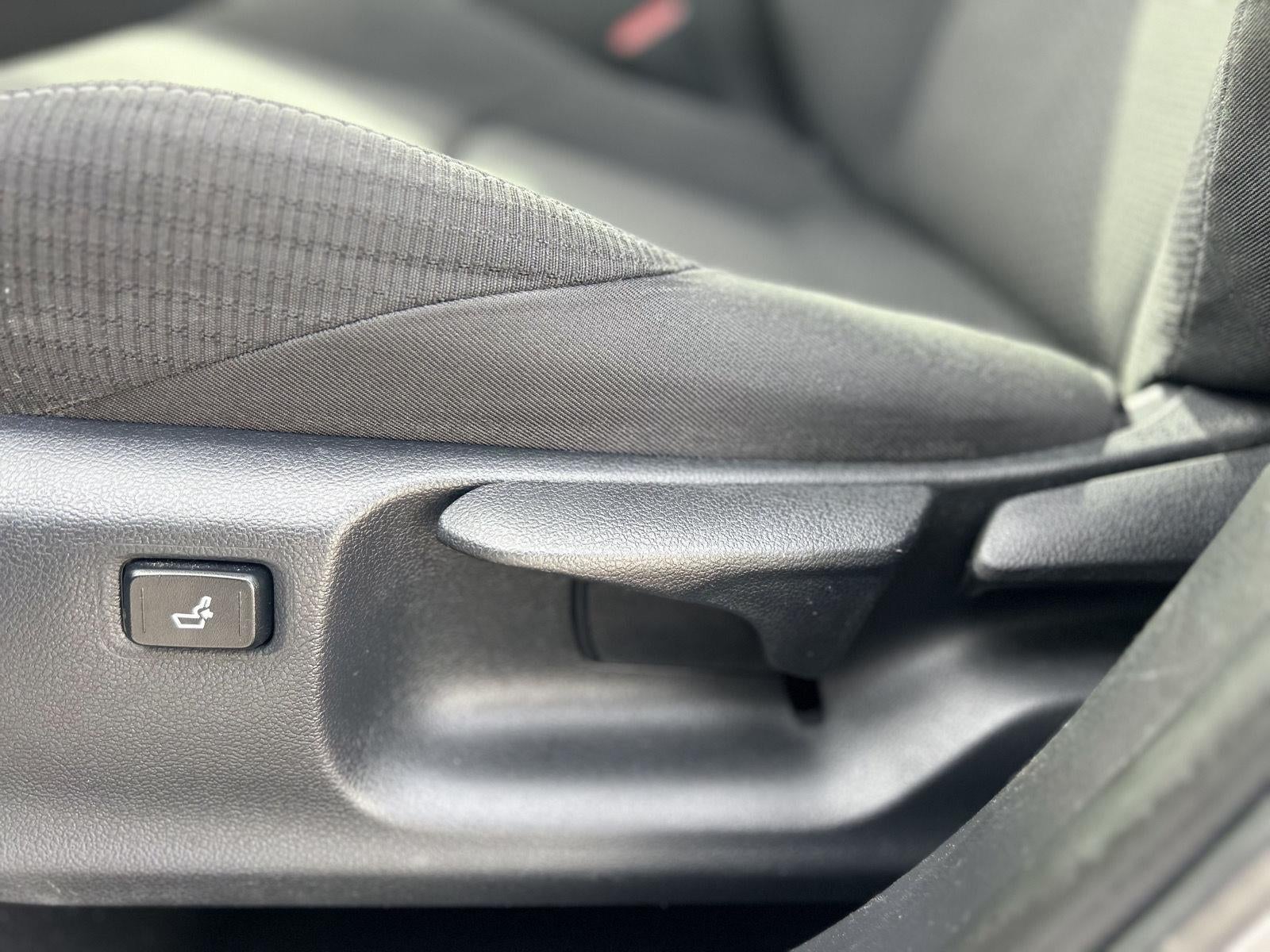 2018 Toyota C-HR XLE Premium