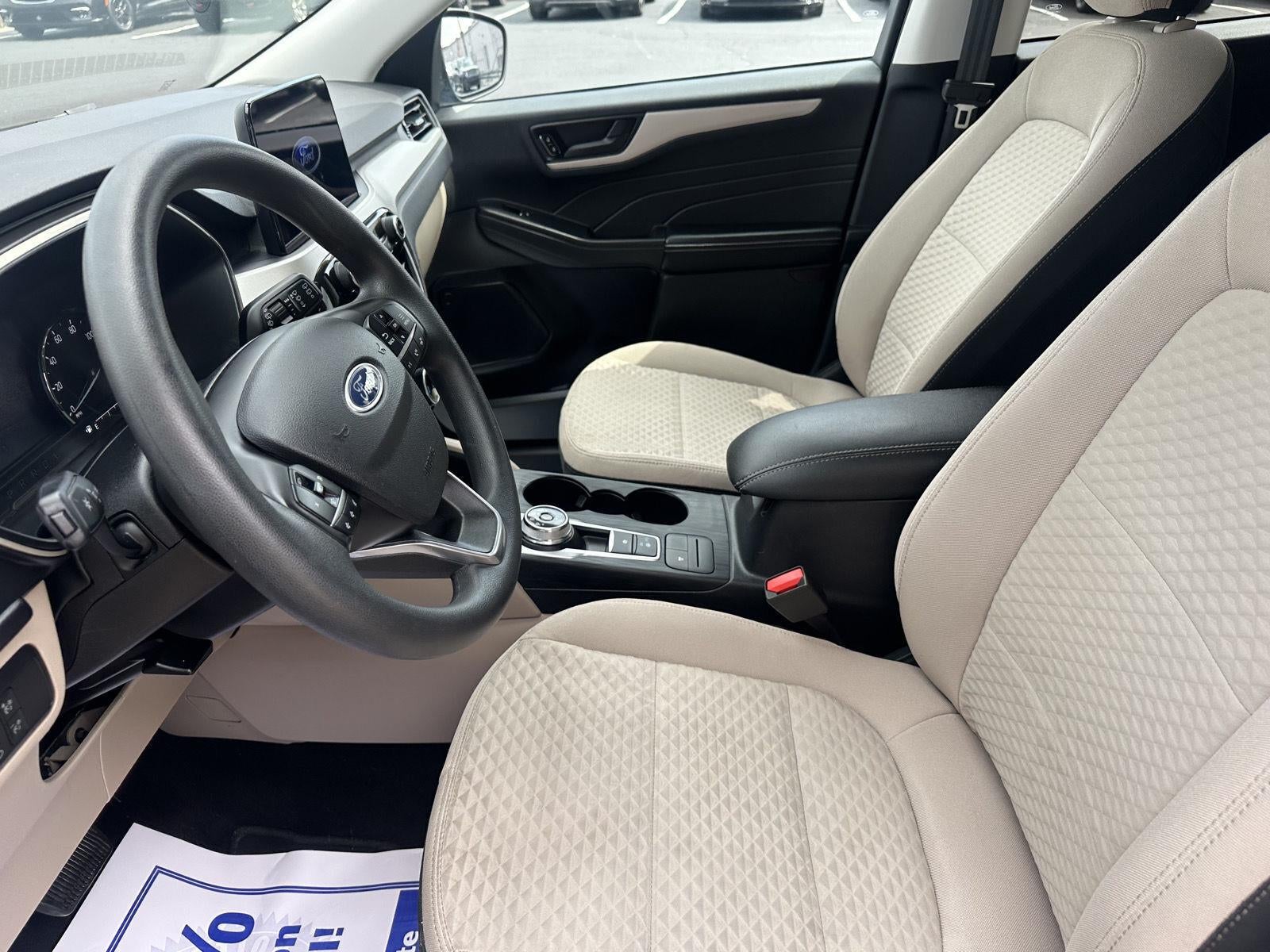 2022 Ford Escape SE Hybrid