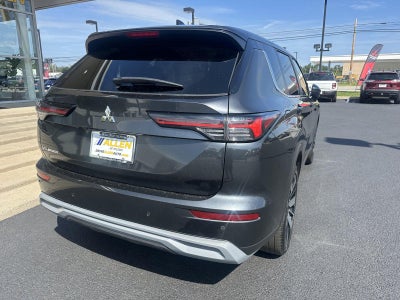 2025 Mitsubishi Outlander SE